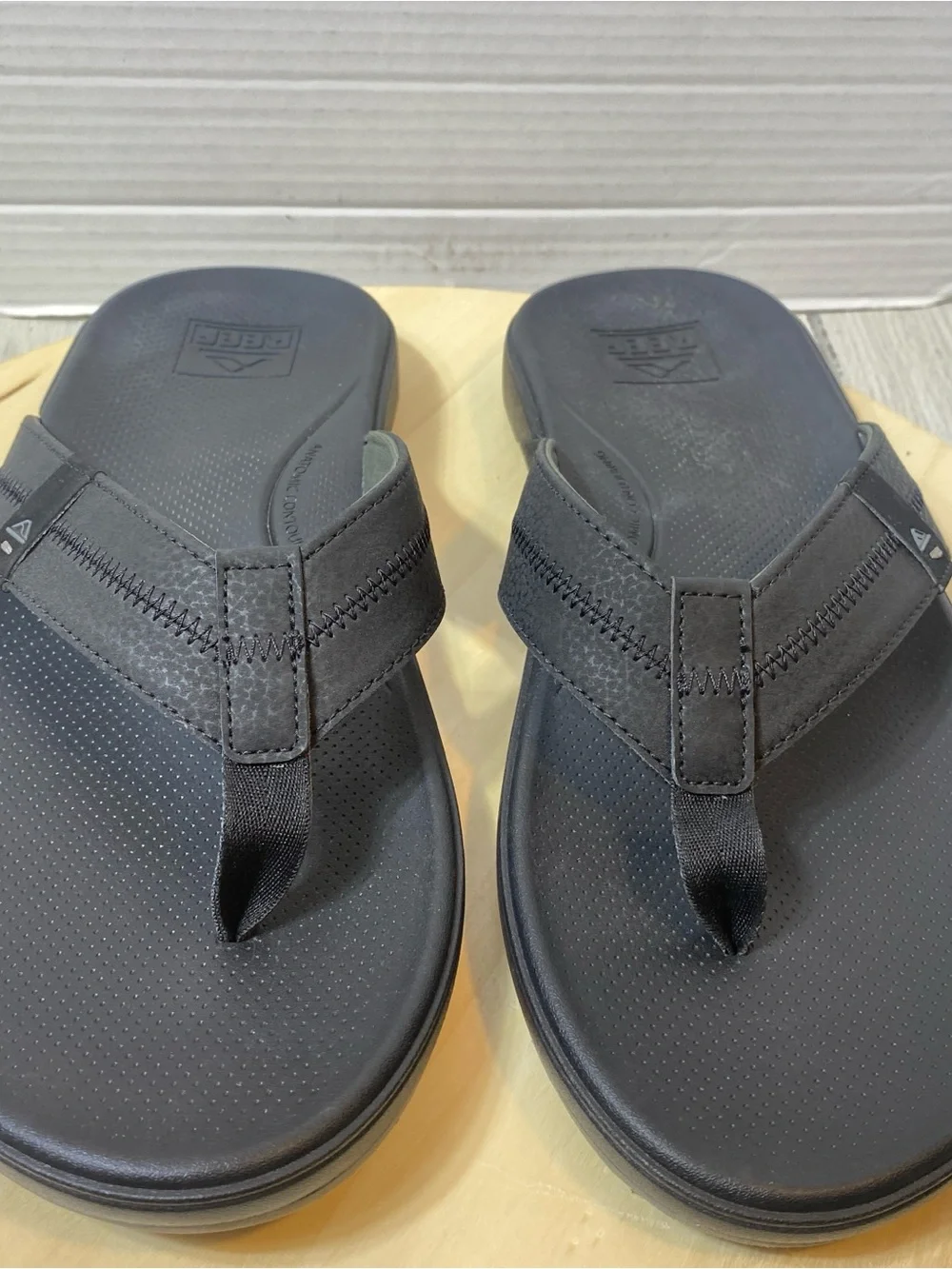 REEF Men's  10 Cushion Phantom 2.0 Flip Flop Thong Sandals Black